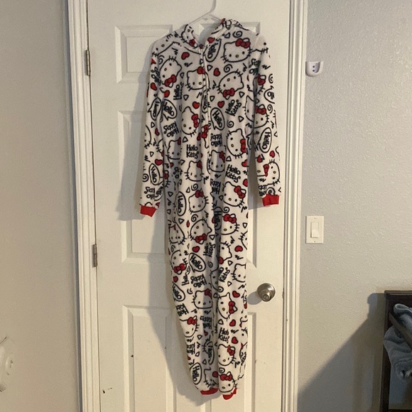 Hello Kitty White and Red Onesie Pajama - Picture 1 of 2